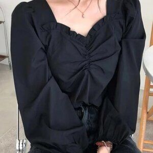 Dazy Sadie Top M NWOT Black Pleated Sweetheart Neck Long Sleeve Victorian Preppy